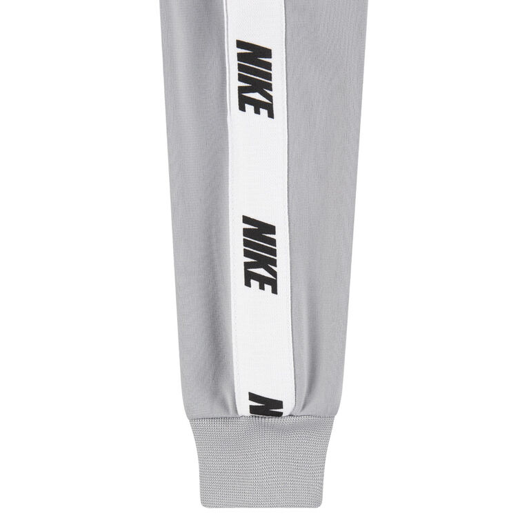 Nike Set -Light Smoke Grey - Size 18M