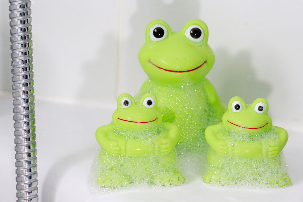 Vital Baby Play 'n' Splash Frog Family - 3pc | Babies R Us Canada