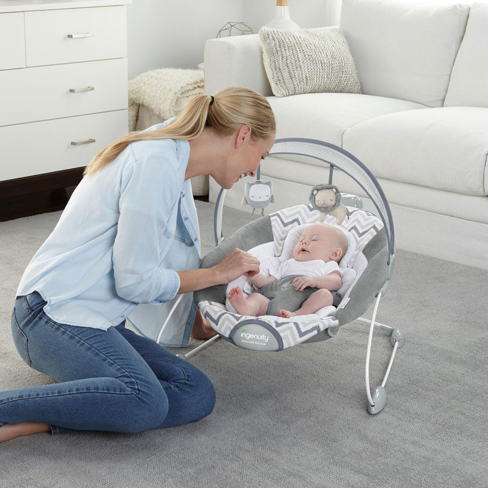 baby bouncer automatically bounces