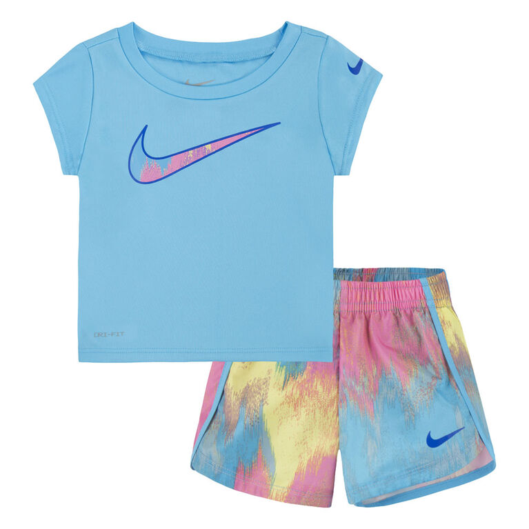 Nike Pic-Nike Boxy Tee and Shorts Set Little Kids' 2-Piece Set.